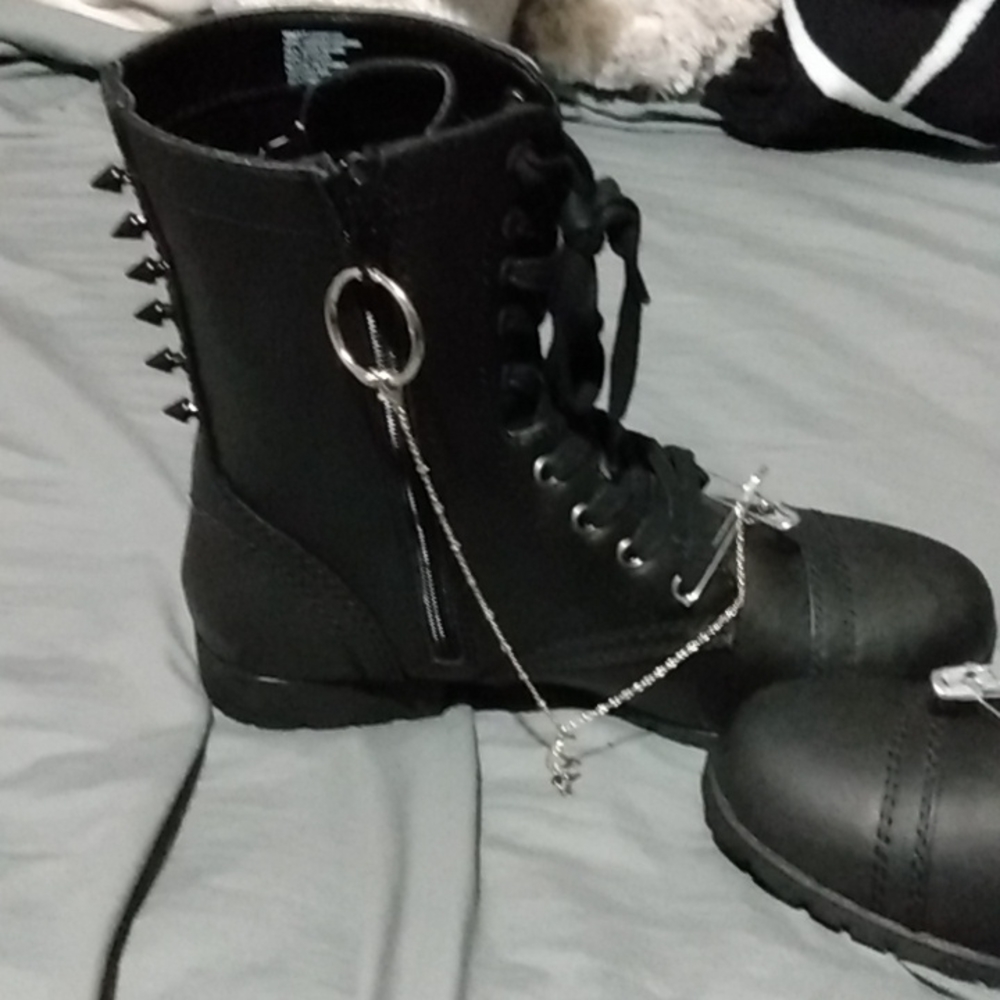 *Sold* Gothic diy boots size 8us - Picture 4 of 7